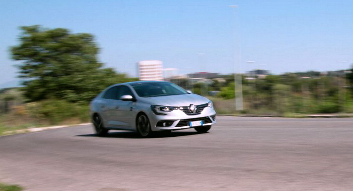 Motori360_Renault_Mégane_grandcoupe_i1