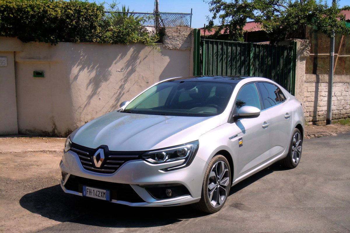 Motori360_Renault_Mégane_grandcoupe_i4