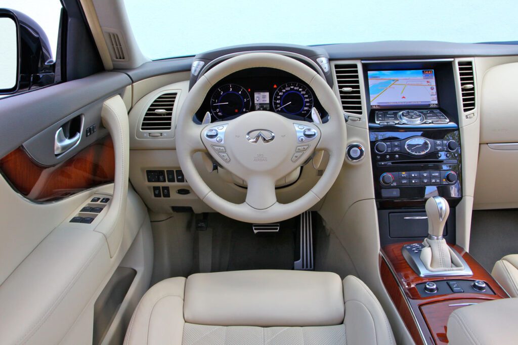 infiniti-fx-2012-test_31