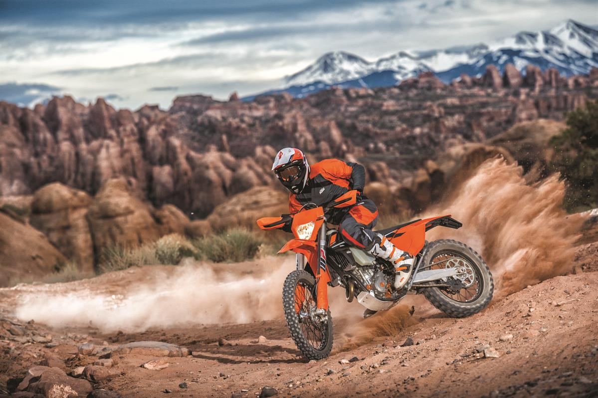 KTM_EXC MODELO 2017_Acción 01